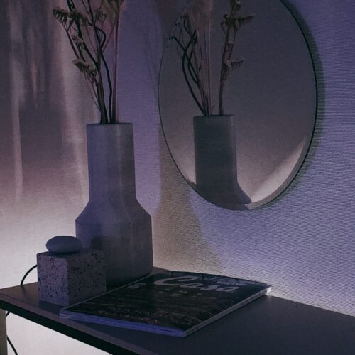 ホテルライクな部屋にしたい!Philips HueのLEDライトリボンを設置してみた