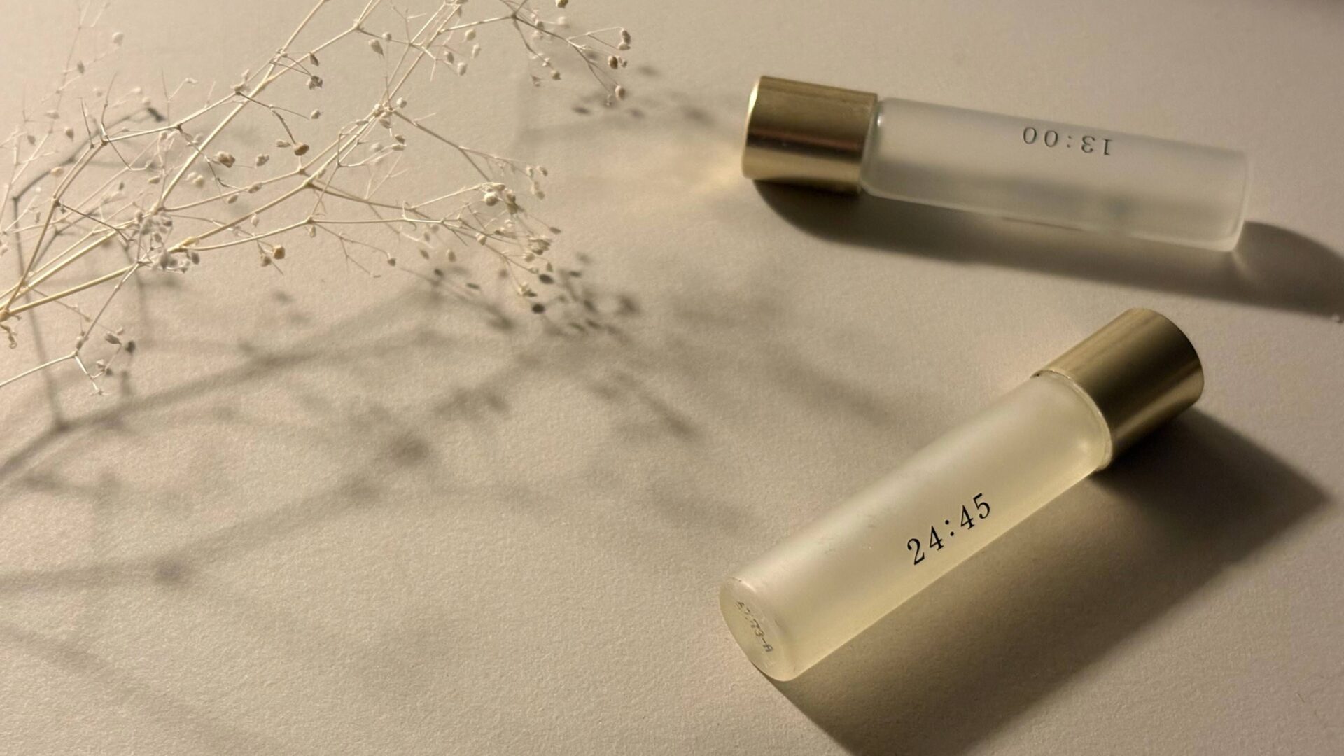 ukaネイルオイル「24:45」と「13:00」香りと使い方を徹底レビュー